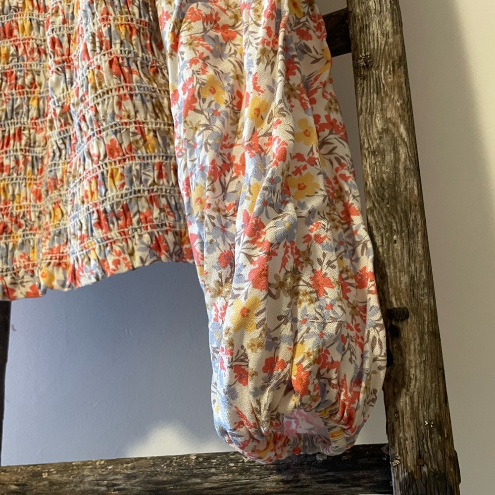 Arula Multi-Colored Smocked Floral Crop Top - Picture 4 of 7